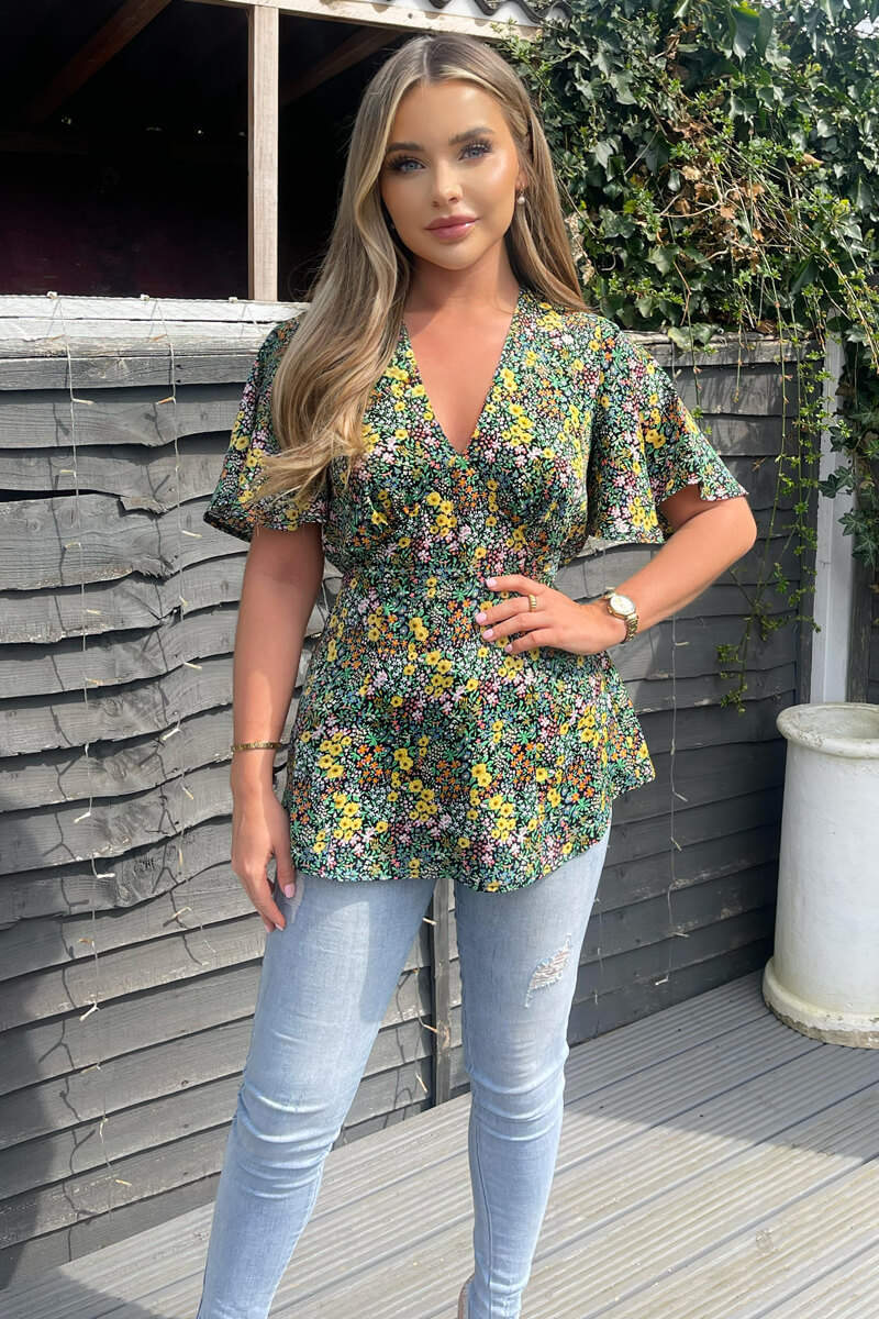 Black Ditsy Floral Printed Short Sleeve Top - Swimclubus